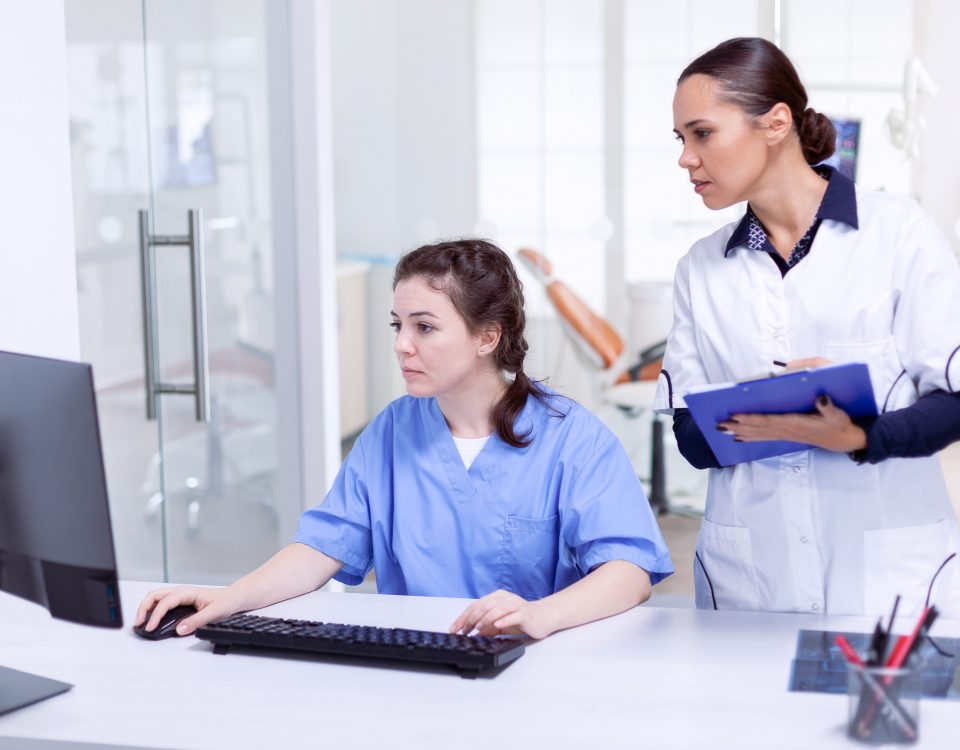 What Modern Ontario Clinics Expect from a High-Performance EMR System